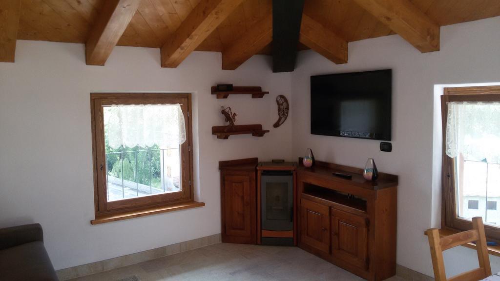 Mansarda Monte Bianco Daire La Salle Oda fotoğraf