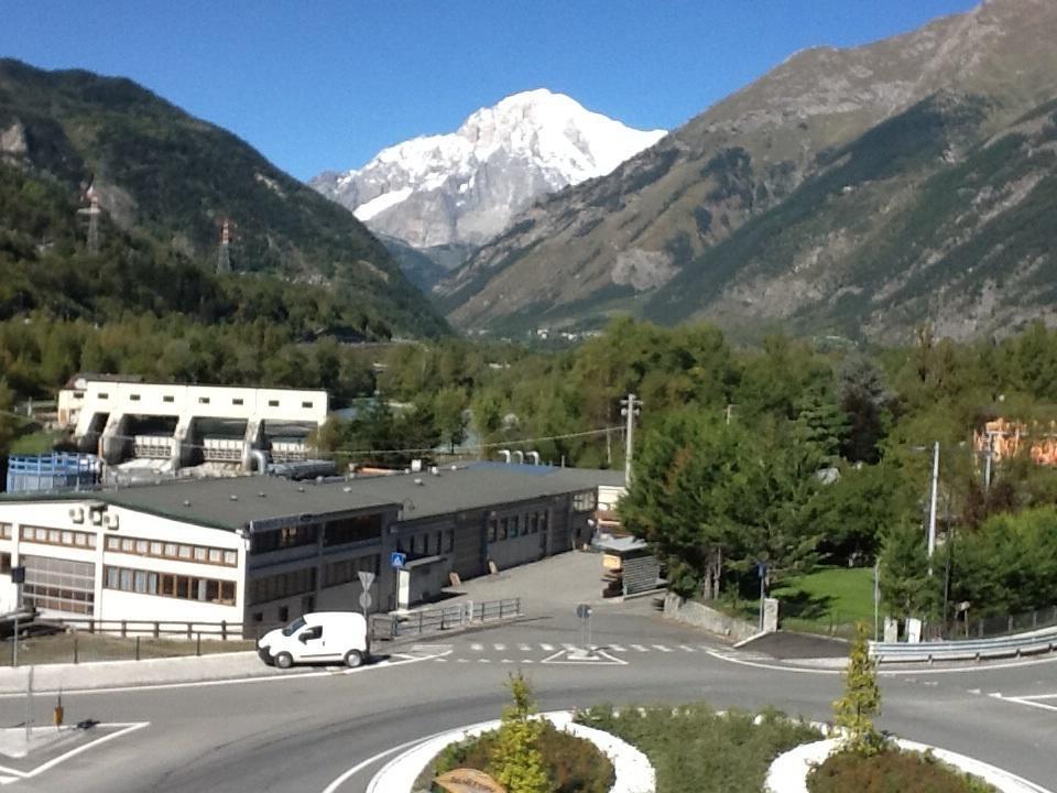 Mansarda Monte Bianco Daire La Salle Oda fotoğraf